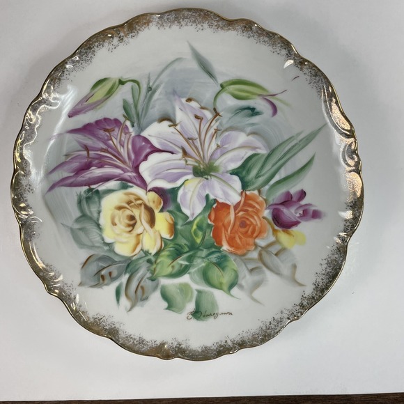 Vintage Hand painted Ceramic Multicolor Flower Wall Plates Gold Rim Set Of 2 - Picture 4 of 9